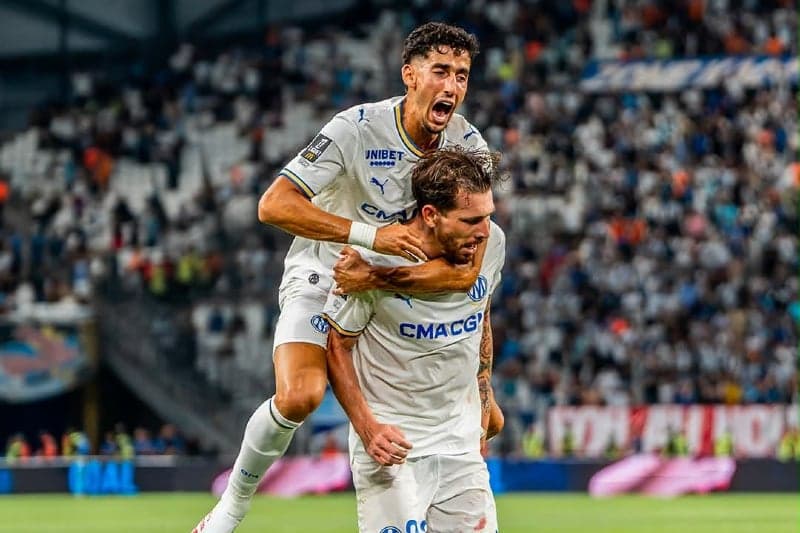 Marseille herwint Akram na zes maanden
