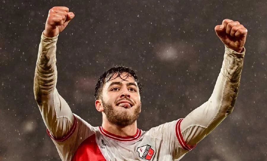 Benfica informeert naar Souffian El Karouani na moeizame start in Saudi-Arabië